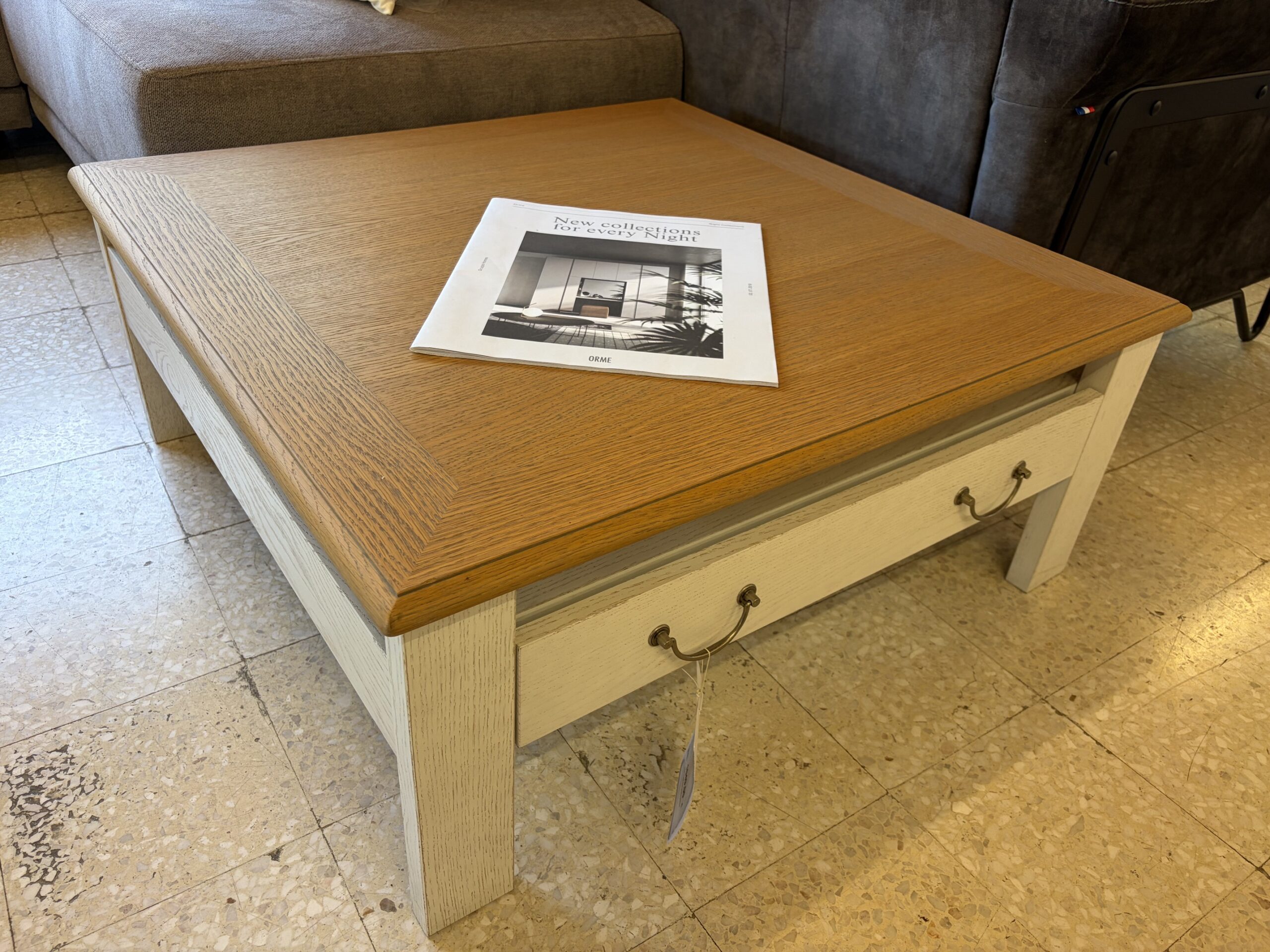 Table basse carré